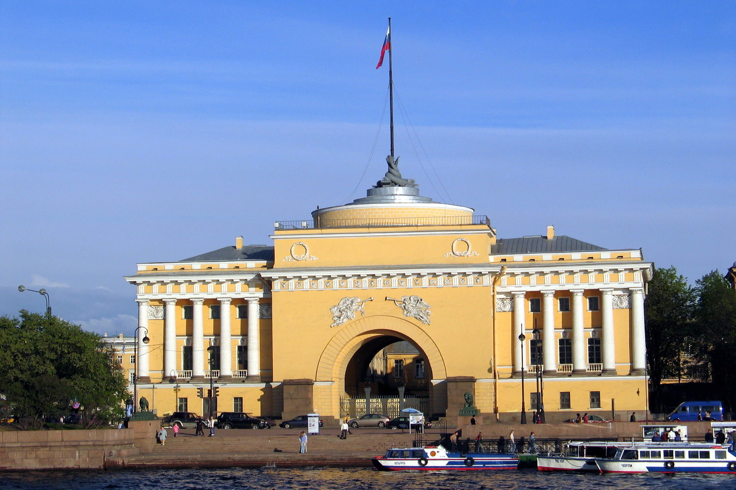 Адмиралтейство | теплоходные прогулки и экскурсии с видом на Адмиралтейство  в Санкт-Петербурге