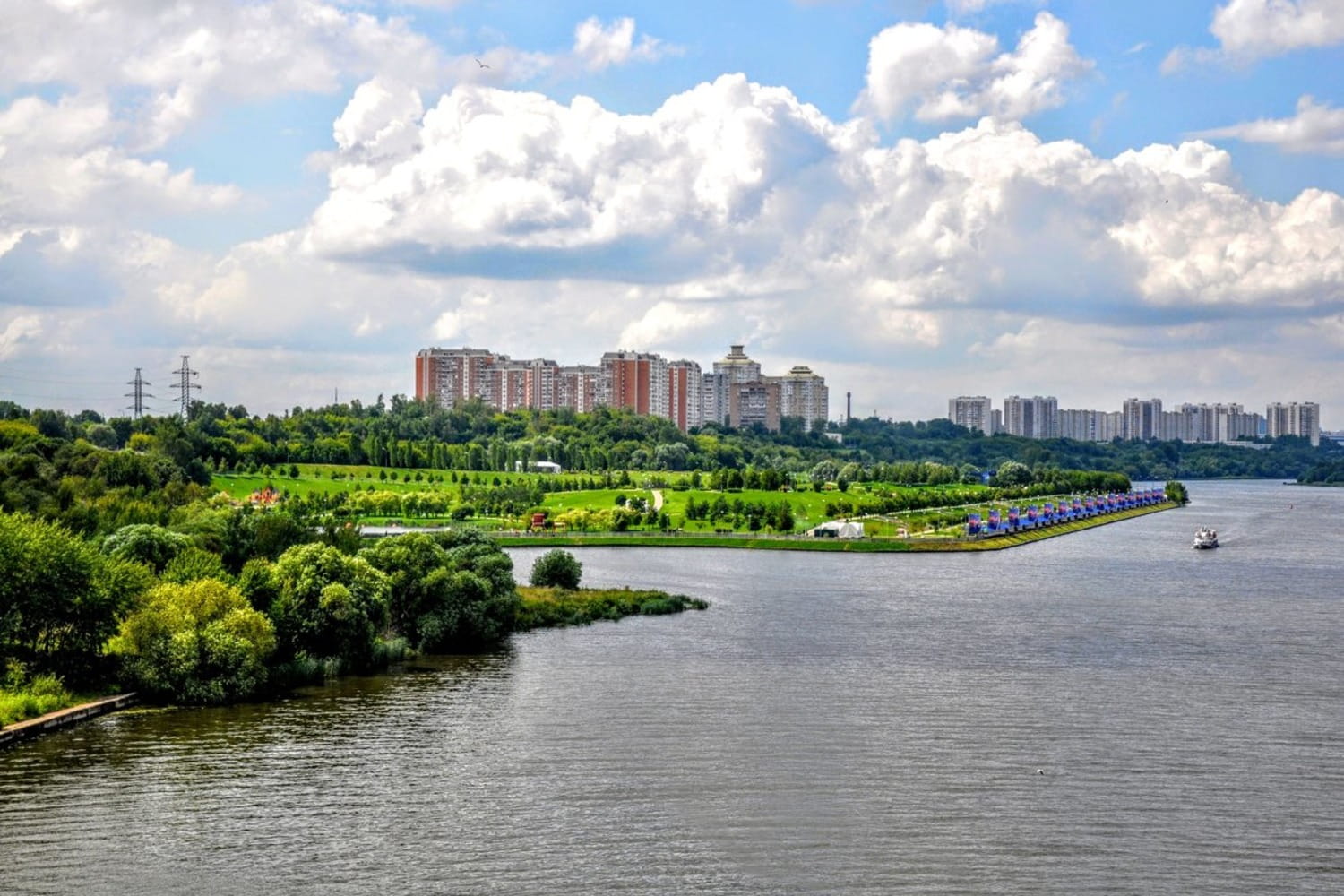 Прогулки по Москве-реке от причала Братеево на теплоходе | расписание