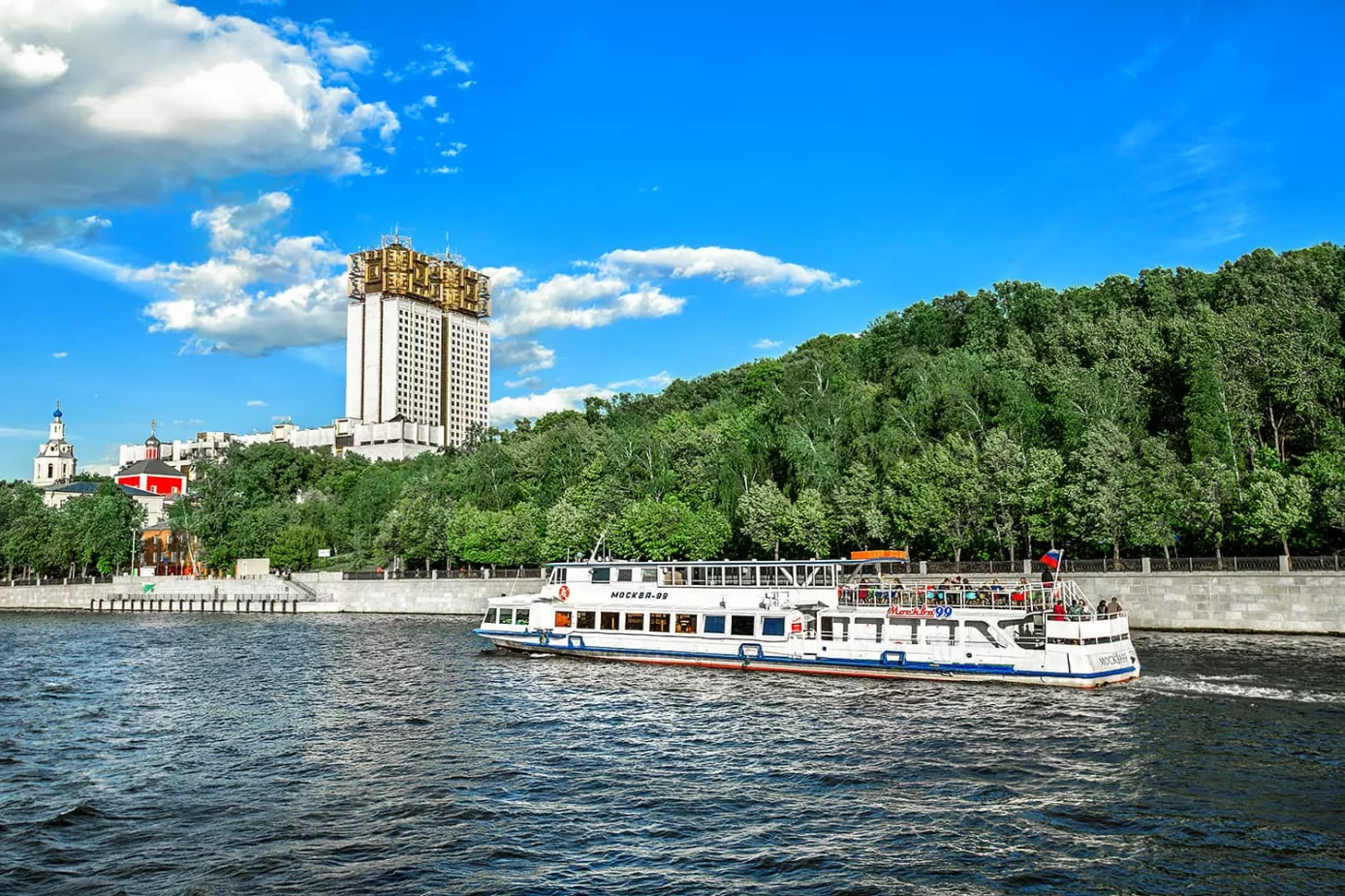 Теплоход Москва 89. Теплоход по Москве реке от парка Горького. Воробьёвы горы вид с теплохода. Теплоход Москва 108.