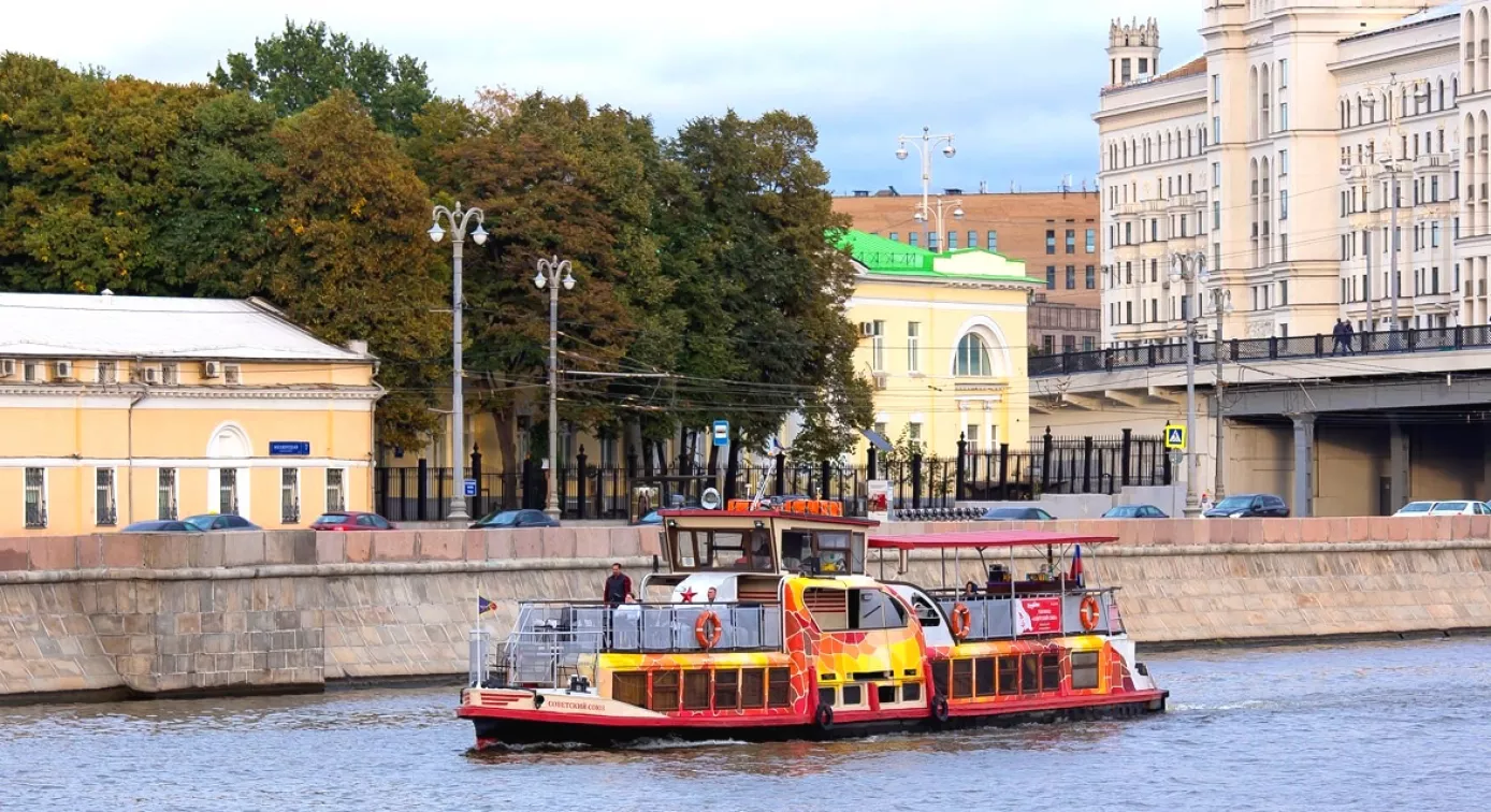 Река союз. Теплоход Советский Союз Москва.