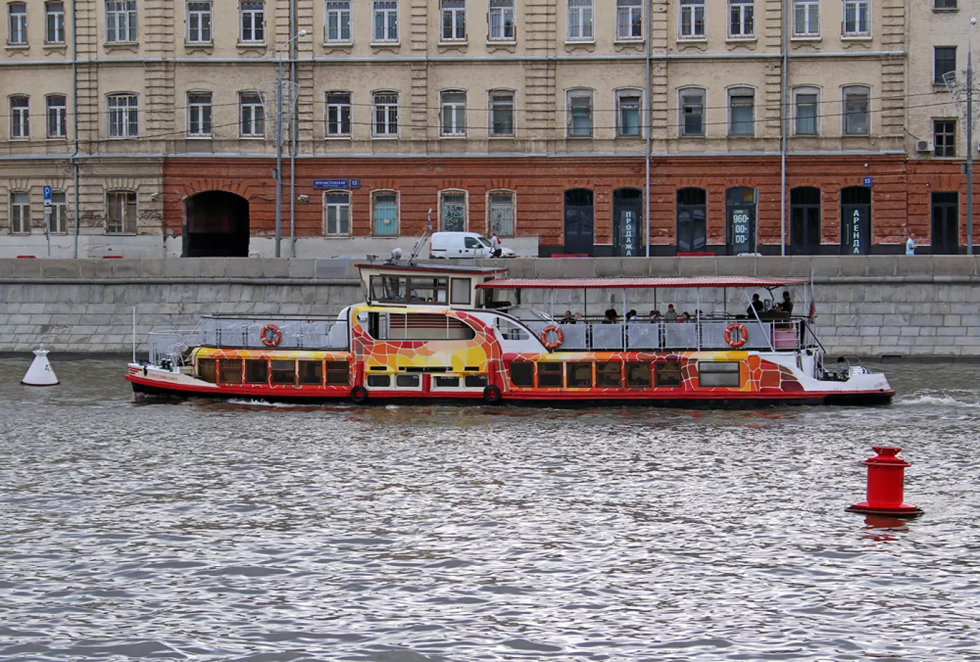 Река союз. Теплоход Советский Союз Москва. Теплоход по Москве реке Советский Союз. Теплоход Советская Республика. Пассажирский т/х Советский Союз.