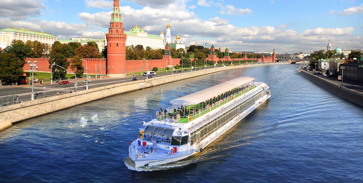 Прогулка на теплоходе Ривер Палас по Москве-реке | аренда теплохода River  Palace с ужином - расписание, цены, отзывы на официальном сайте компании  Москвич