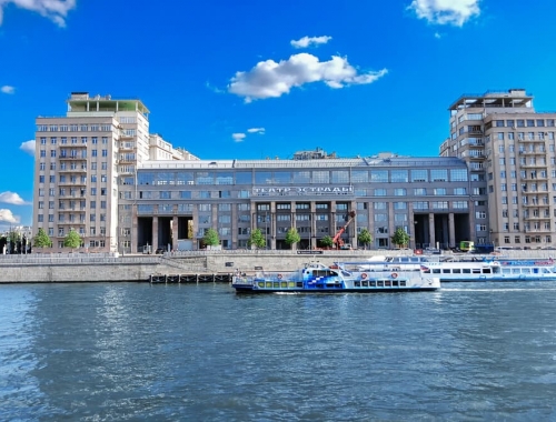 Речной круиз на ретро-теплоходах по центру Москвы от Парка Горького