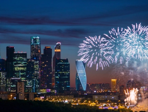 Речная прогулка на панорамном теплоходе «Артурс» с просмотром салюта