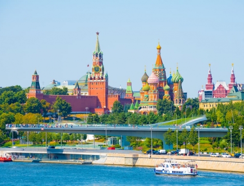 Обзорная речная прогулка на теплоходе по центру Москвы от парка «Зарядье» 