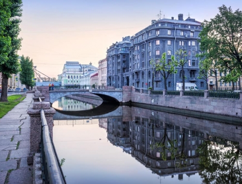 Экскурсия по доходным домам, дворикам и парадным Санкт-Петербурга