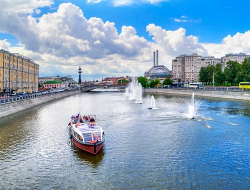 Прогулка на теплоходе от причала «Третьяковский» вокруг «Золотого острова»