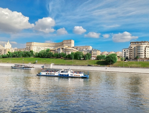 На теплоходе «Адмирал» по Москве-реке от Воробьевых гор