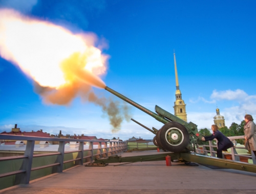 Речная прогулка на теплоходе «На выстрел пушки»