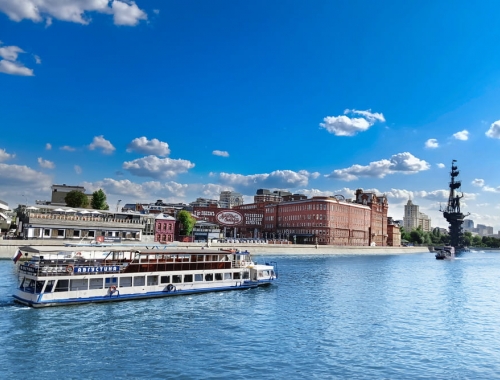 Круговая прогулка на теплоходах от Киевского Вокзала – «Москва златоглавая»