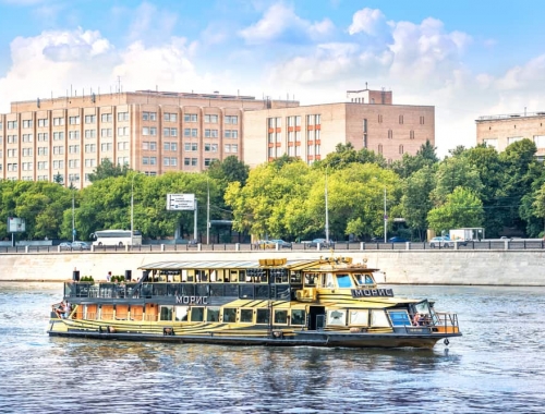 Речная прогулка на теплоходе-ресторане «Морис» от Крымского моста