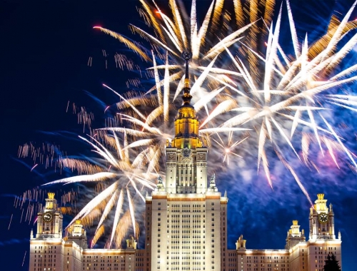 Прогулки с просмотром салюта в честь 81-летия Победы с борта теплоходов «Снегири»